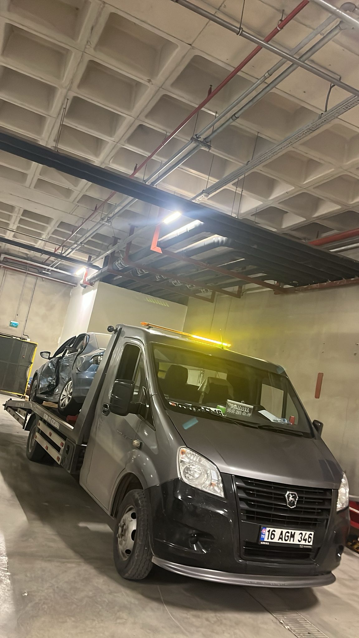 Gece oto kurtarma operasyonu